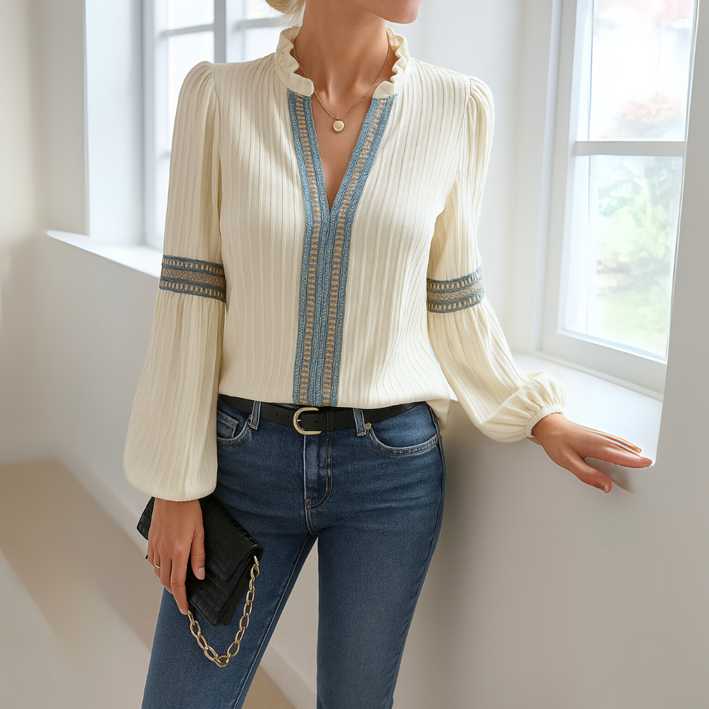 Daisy | Bluse med V-hals i blonde
